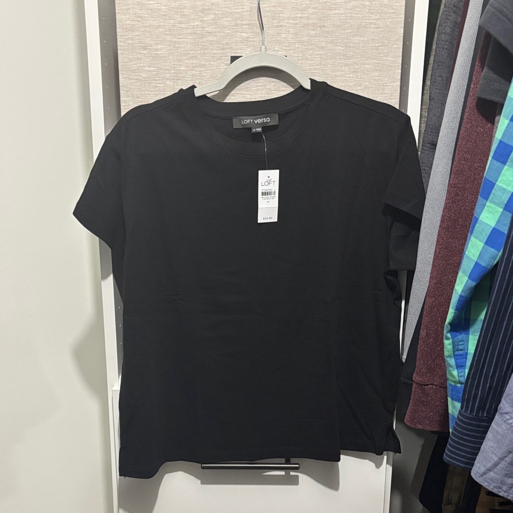 🆕 LOFT Black Short Sleeve Tee